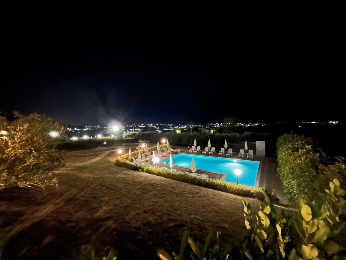Vigneto - Italian Restaurant & B&B Villa Rosa Di Martinsicuro Bagian luar foto