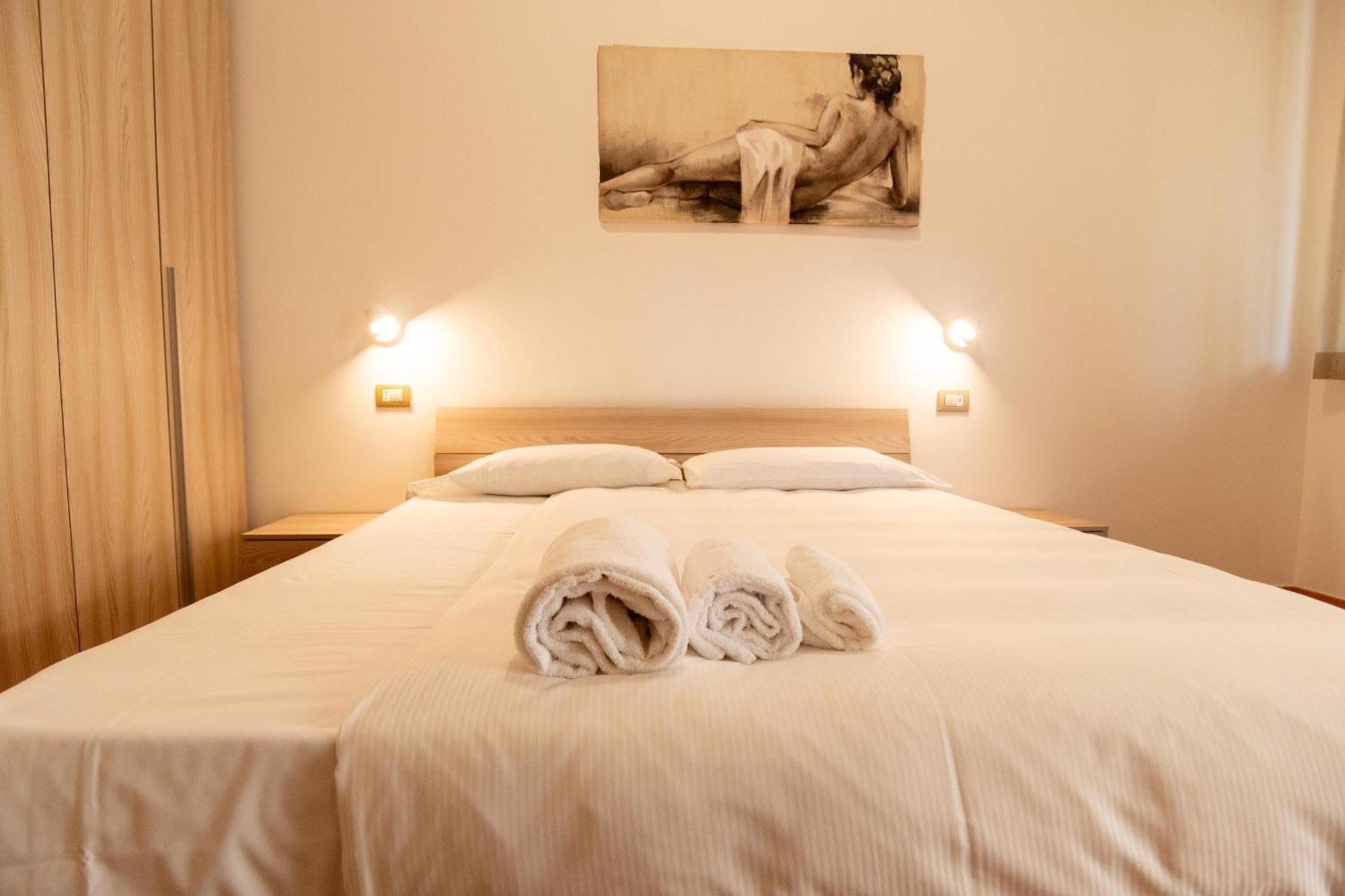 Vigneto - Italian Restaurant & B&B Villa Rosa Di Martinsicuro Bagian luar foto