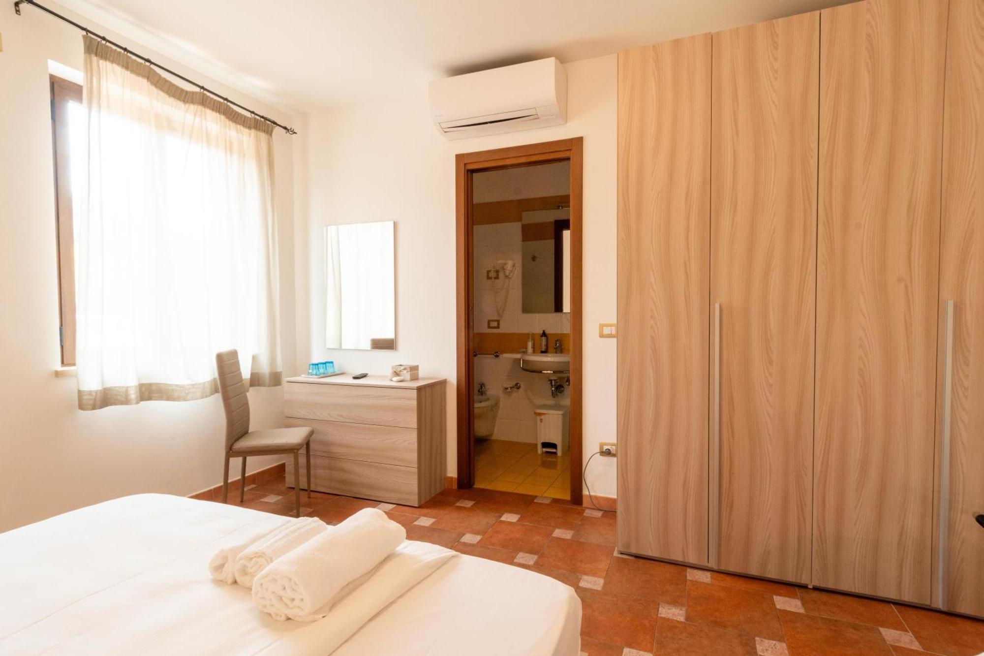 Vigneto - Italian Restaurant & B&B Villa Rosa Di Martinsicuro Bagian luar foto